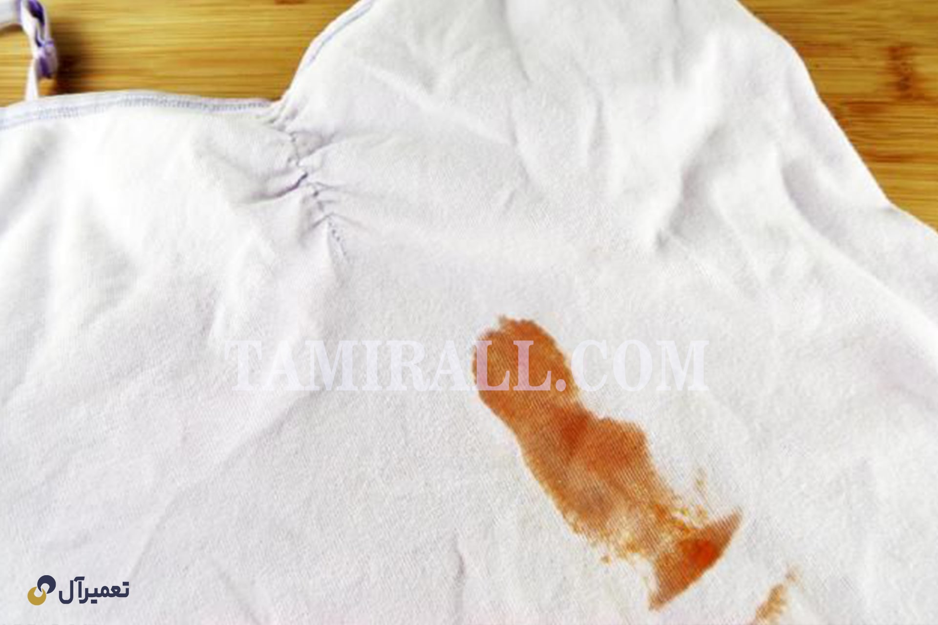 Детская одежда с пятнами. Испачкал футболку что делать. Футболка 'пятна'. Засошкашая кровь на ткани. Футболка 'пятна'.